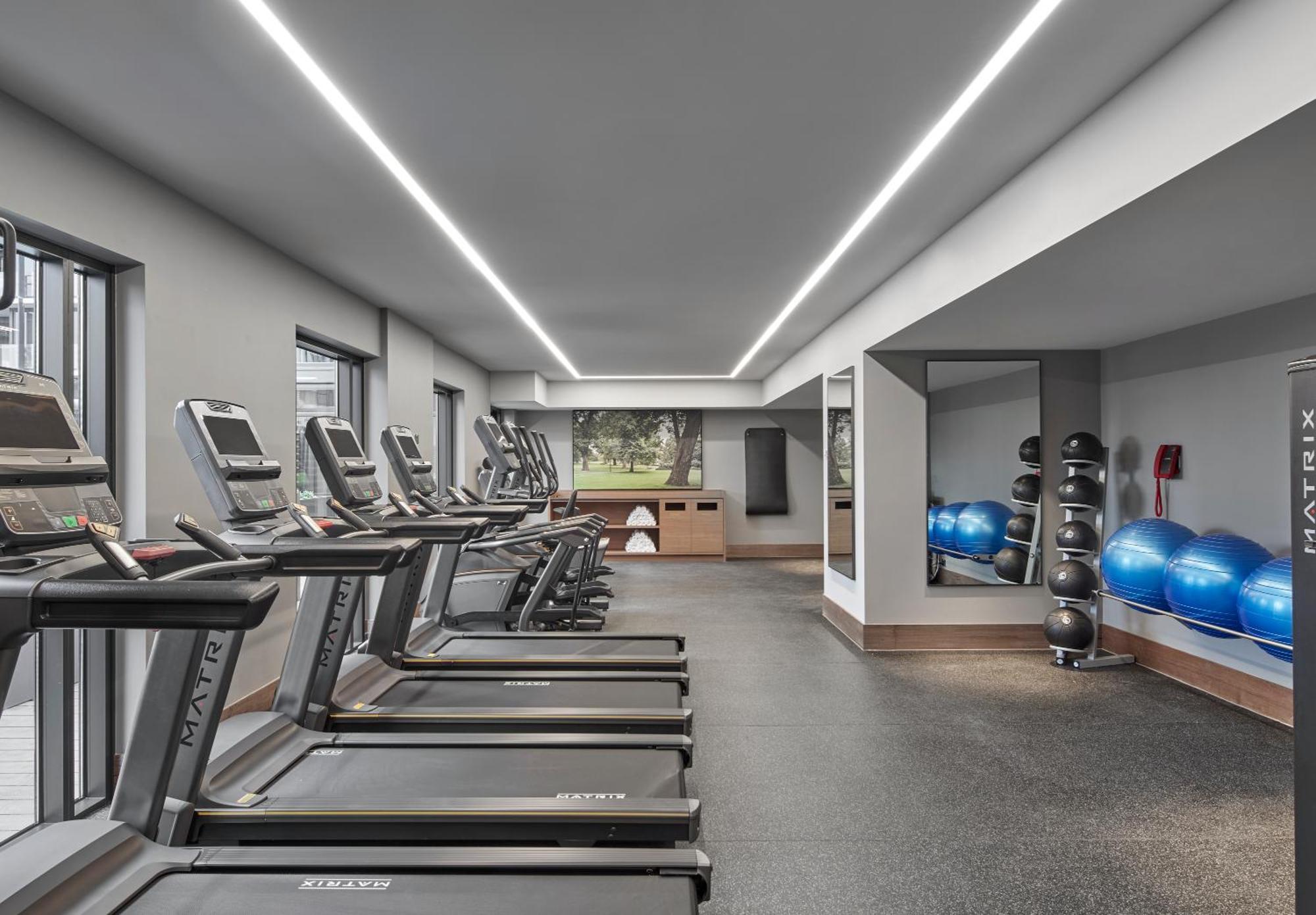فندق Courtyard By Marriott Melbourne Flagstaff Gardens المظهر الخارجي الصورة