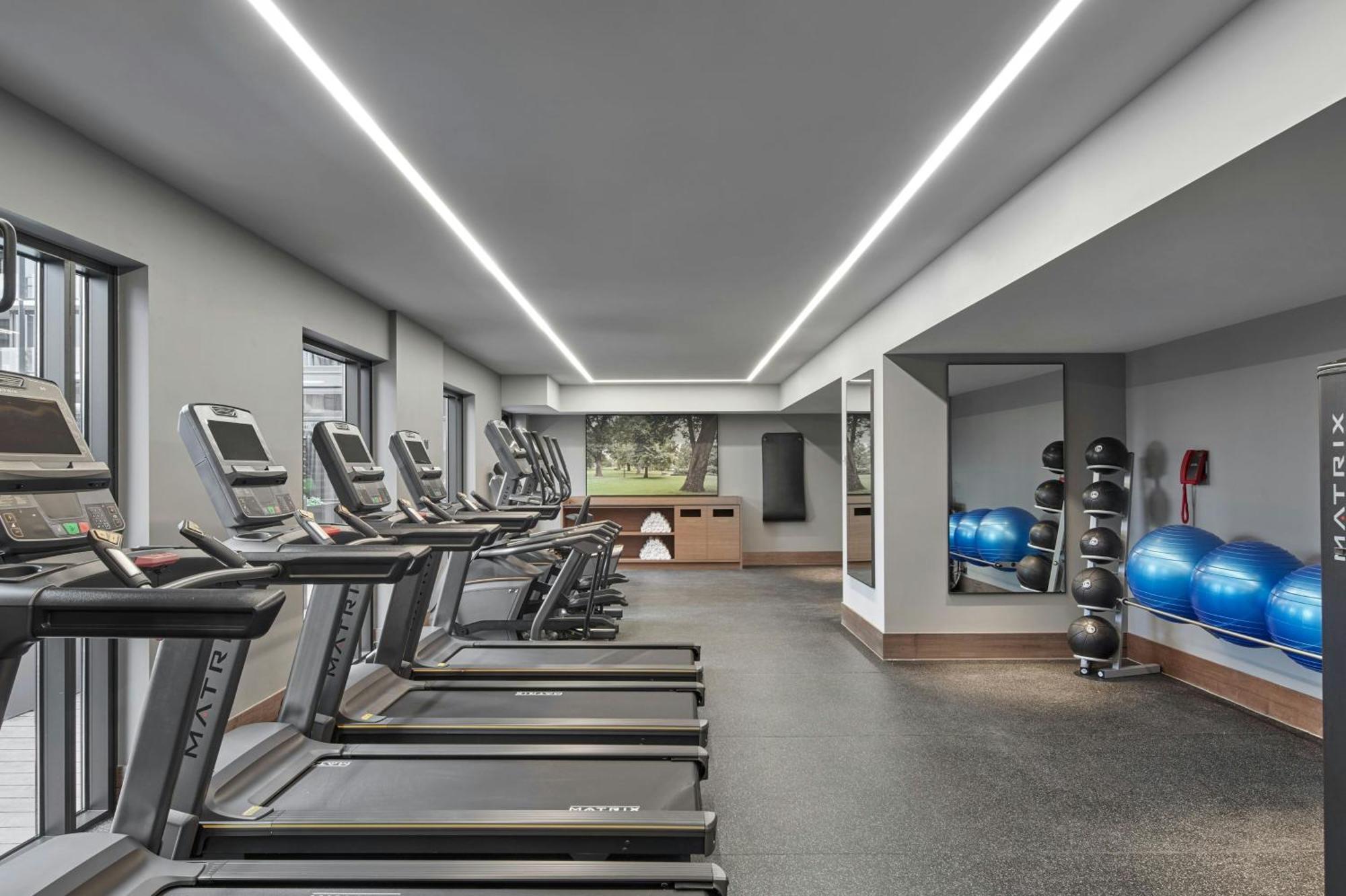 فندق Courtyard By Marriott Melbourne Flagstaff Gardens المظهر الخارجي الصورة